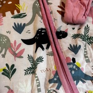 LITTLE SLEEPIES Baby Girl Pink DINO Sleeper - 2 way zip - preemie - never worn